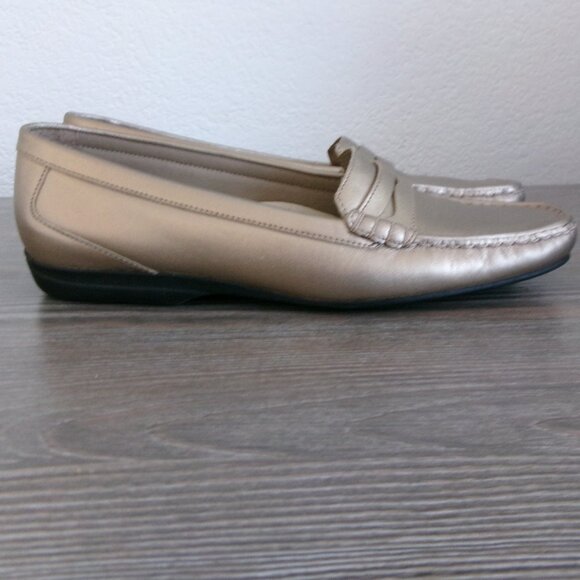 Trotters FRANCIE II Gold Metallic Leather Loafers 7.5N 7.5 Narrow - Picture 3 of 15